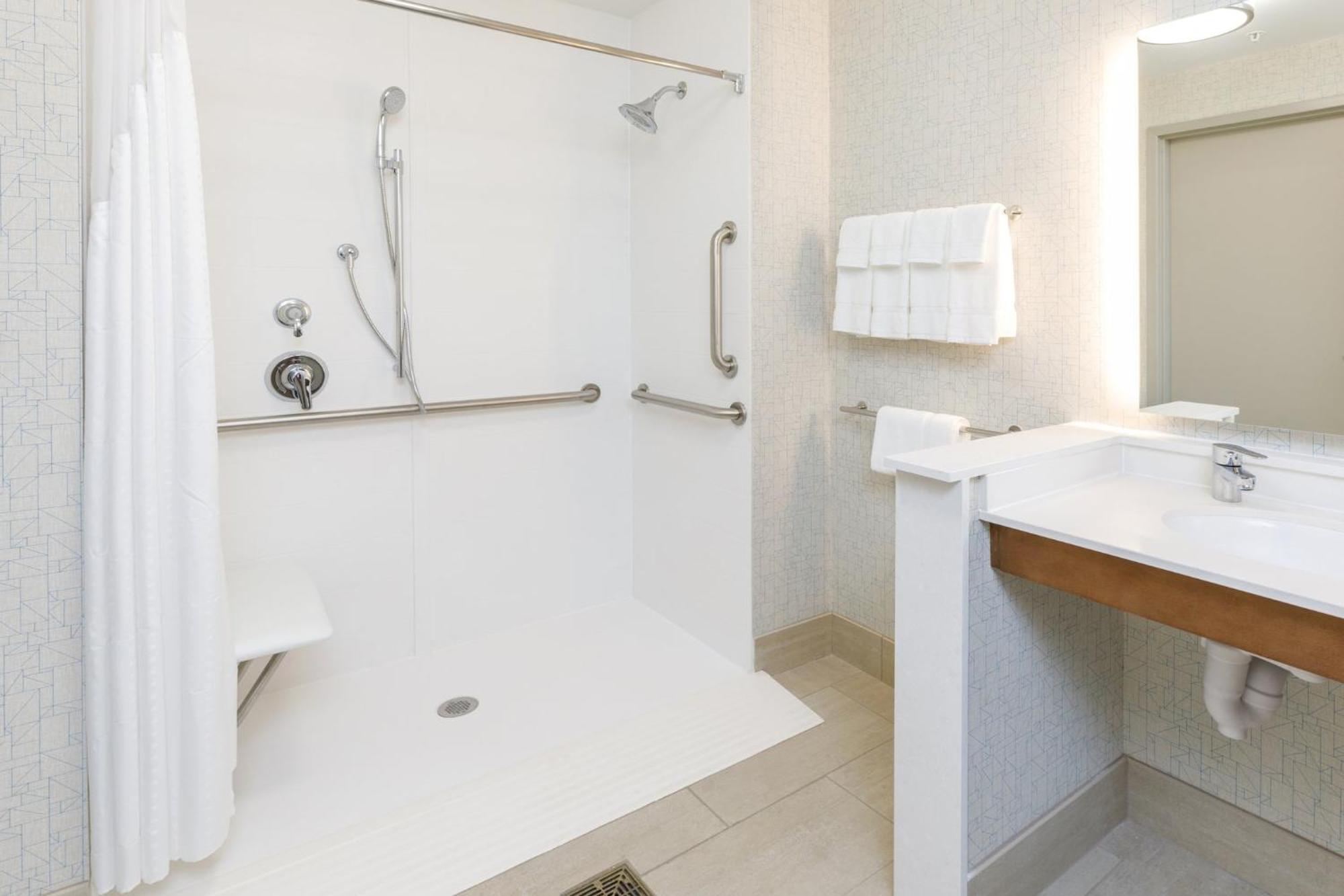 Holiday Inn Express & Suites - Sturbridge By Ihg Ngoại thất bức ảnh