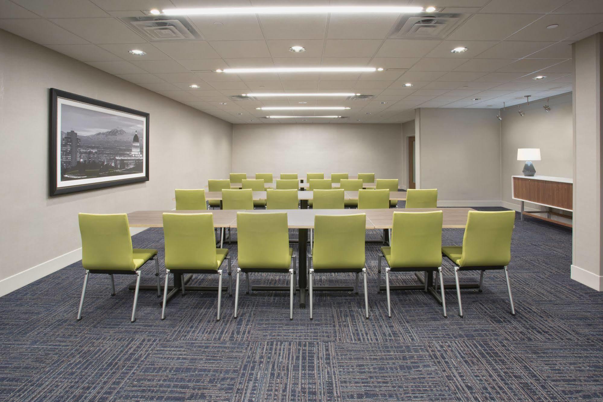 Holiday Inn Express & Suites - Sturbridge By Ihg Ngoại thất bức ảnh